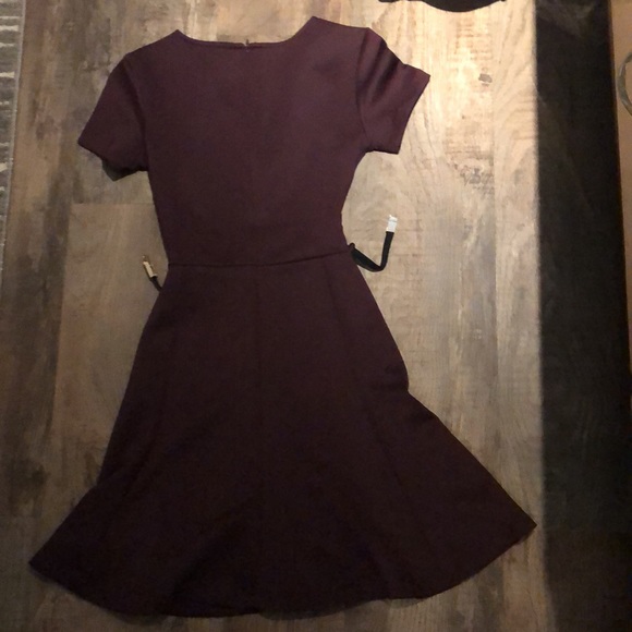 Dynamite dress with black tiny belt - Picture 2 of 2